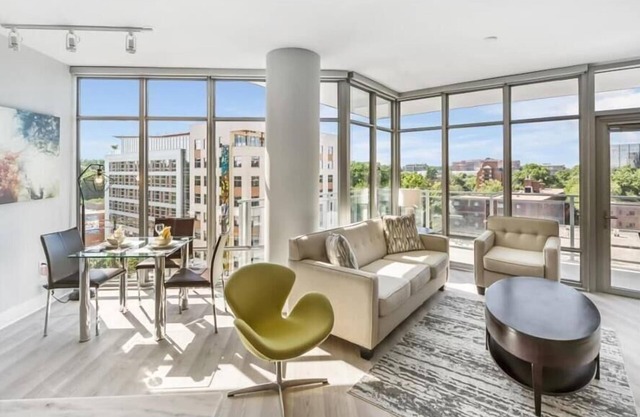 Downtown 2BR in Woodmont Triangle | Steps to Metro
