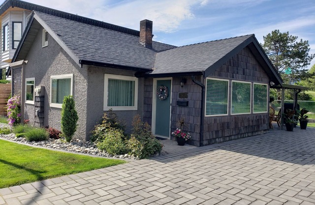 Downtown Beach Charming Heritage Beach House nLicence #4083434