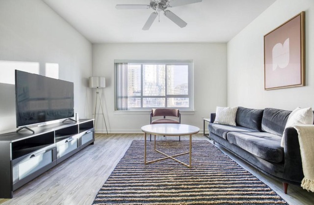 Downtown Bellevue 2BR w WD Storage nr Shops SEA-221