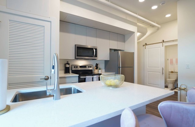 Downtown Columbus The Standard Apartment