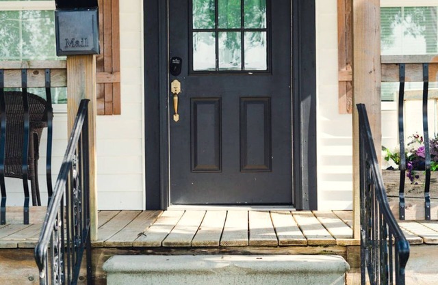 Downtown Cottage Getaway