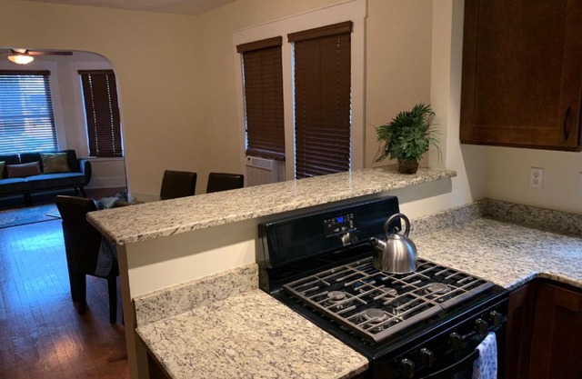 Downtown Detroit Adjacent - SouthWest 1st FL Apt