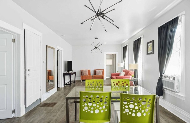 Downtown Detroit Gem – 3 Bedrooms and Culture!
