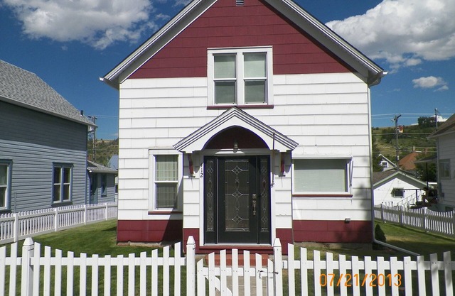 Downtown Haven on Cloud 10 in Lively Red Lodge