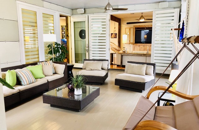 DOWNTOWN Lafayette Home!