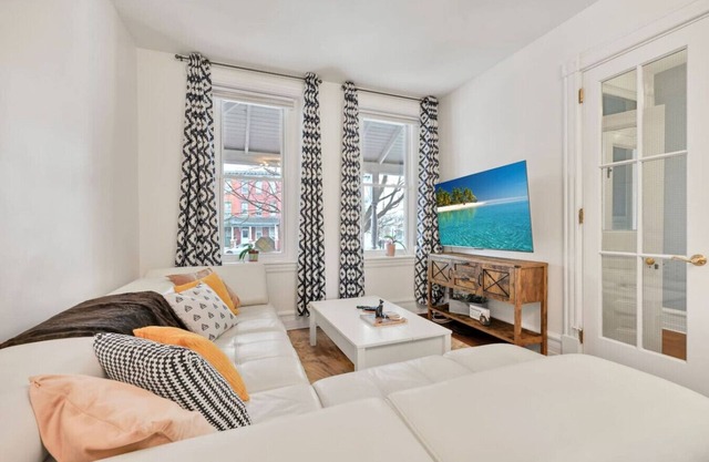 Downtown Lancaster Retreat - Amish County