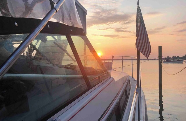 Downtown Nights on the Water - Classic Cruiser Getaway