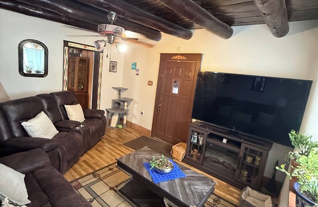 Downtown, Old Town, Sawmill, 2-bedroom home in ABQ, additional parking available