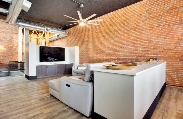 Downtown Quincy Condo w/Washington Park Views!