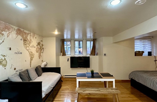 Downtown Studio 5 min walking distance to everything you can imagine!