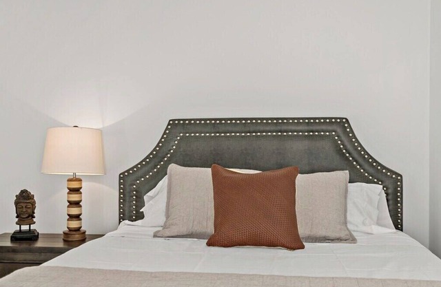 Downtown |Views | Luxury | Sunny