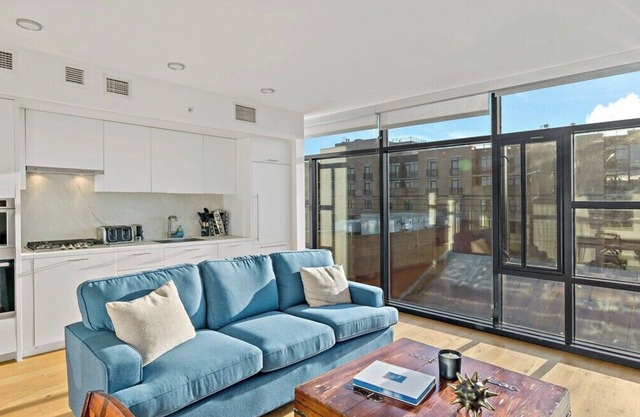 Downtown |Views | Luxury | Sunny