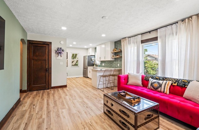 Downtown Zen - Central Location in Centerville, OH