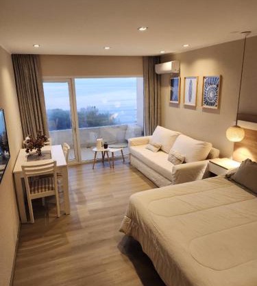 DPTO FRENTE Al MAR EN QUEQUEN CON PISCINA