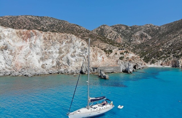 DREAM CRUISES SANTORINI,CYCLADES,MYKONOS, ON LUXURY SAILBOAT WITH HOSTESS/CHEF