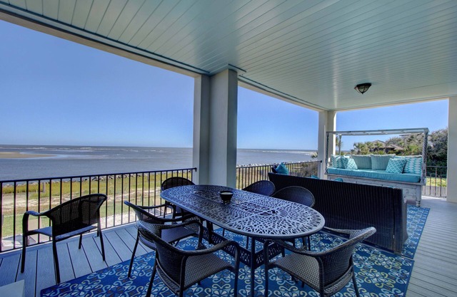 Dream Luxury Beach House with amazing oceanfront views and private pool