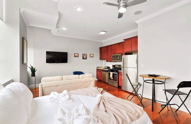 Dream Studio with Fitness Center & Rooftop Pool