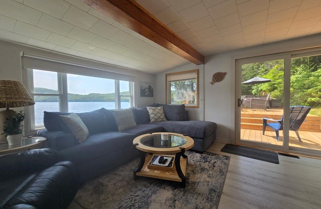 Dream View Redmond Bay Waterfront Cottage