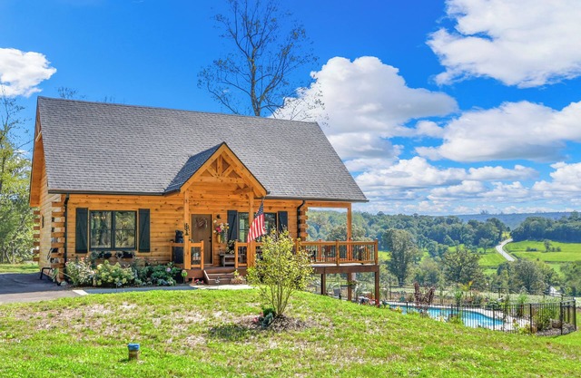 Dreamcatcher Cabin ~Scenic views with BIG sky hues
