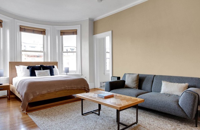 Dreamy Back Bay Studio w/W/D, nr Copley T, by Blueground