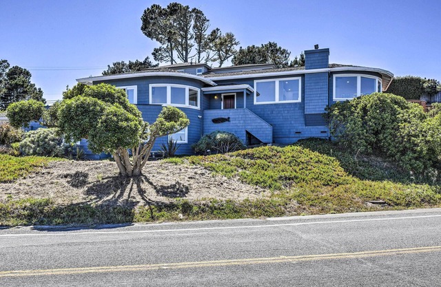Dreamy Sonoma Coast Home w/Waterfront Views