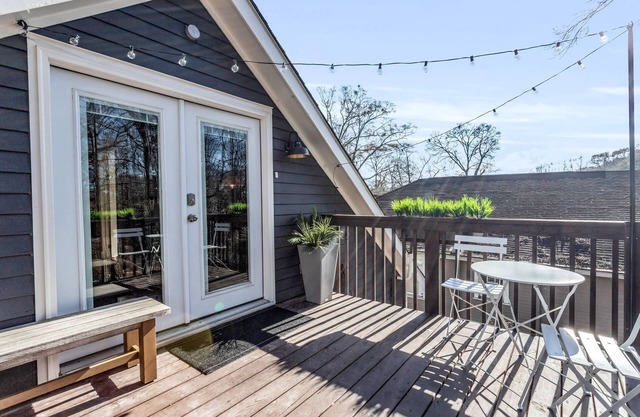 Dreamy Treetop Loft in West Midtown Atlanta.