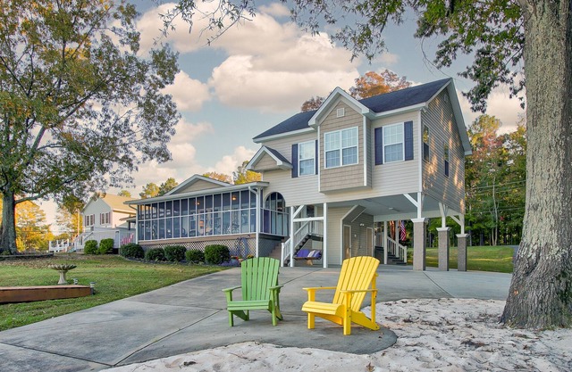 Drift Away @ Lake Wateree! Beach, Boat Ramp, Close to Town