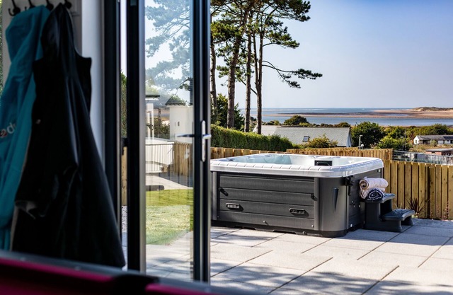 Driftwood Barton Close