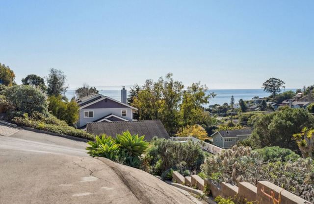 Driftwood Club - Whitney`s Oceanview Studio! (Full Kitchen)
