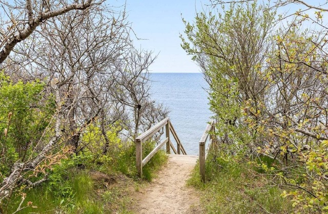 Driftwood Cottages Compound