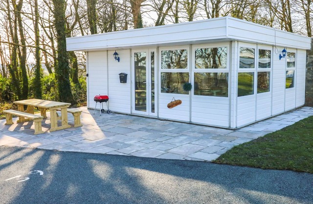 DRIFTWOOD, family friendly, with a garden in Roch