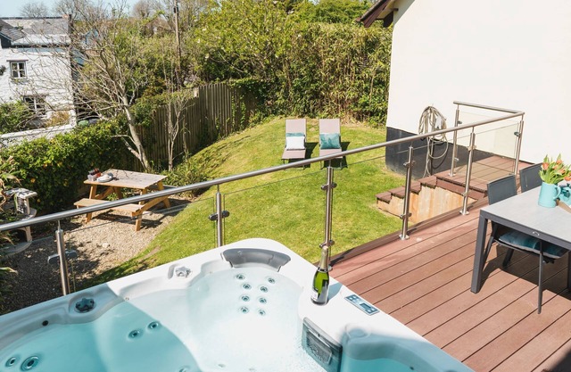 Driftwood, Sleeps 6, Pets, Hot Tub