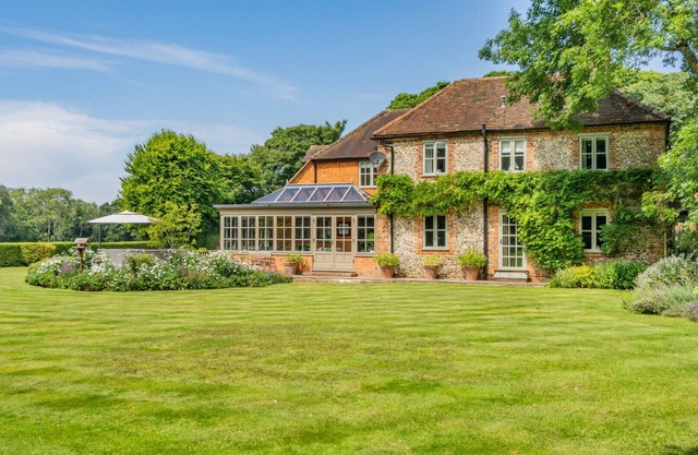 Drovers - Seven Bedroom House, Sleeps 13