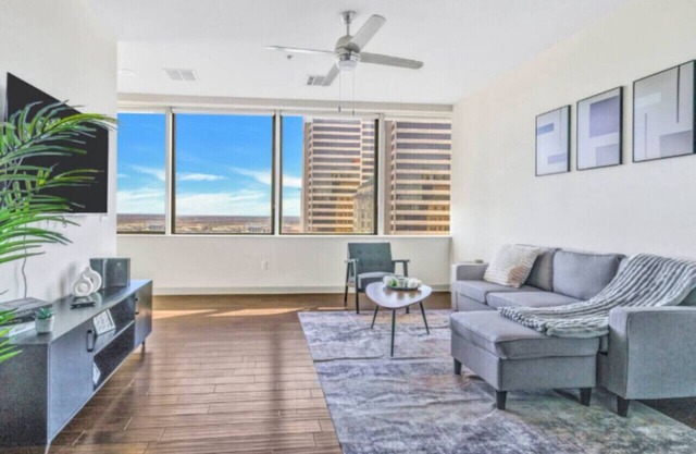 DT Lux 1 Bed | 976sqft | 26th Floor | Gym | Pool