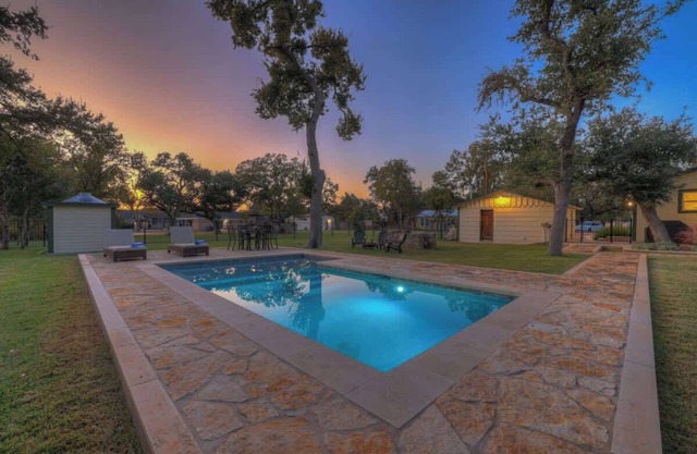 Dtown Drippin With New Pool!