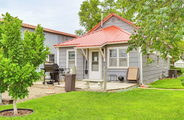Dtwn Belleville Home w/Yard < 1 Mi to High Banks