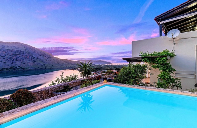 Du Lac Omega Villa Private Pool