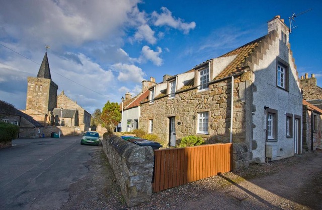 Duck Cottage - Pet-friendly Traditional Rural Home