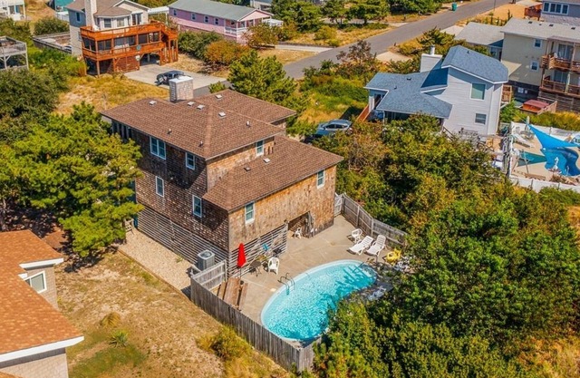 Duck 'N Cover 🏖️Spectacular 4 BR Home w/Pool, Hot Tub & Easy BEACH ACCESS-🏖️