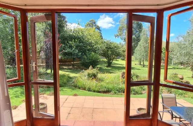 DullVino Cottage no 15 at Critchley