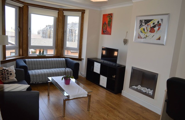 DUNDEE STOBSWELL NEST - COZY RETREAT
