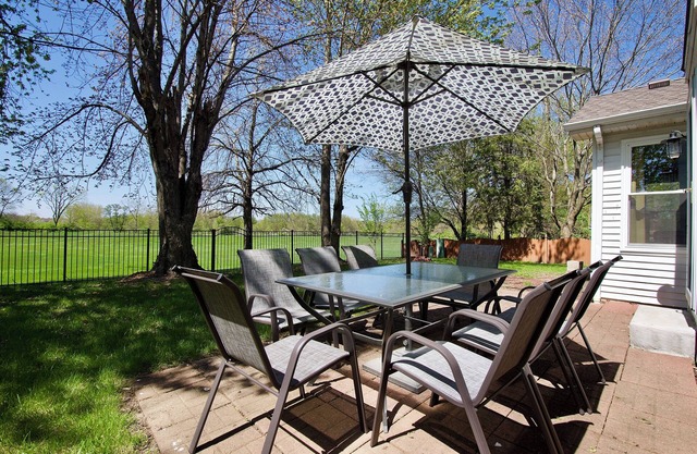 Dupage River Retreat w/Chef's Kitchen & Fire Pit!