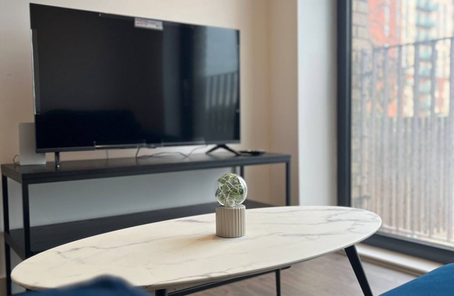 Duplex 2 Bed En-suite Flat with Riverview Fit for 6 ppl