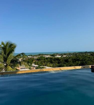 Duplex 3 suítes Ar wifi e vista total da orla