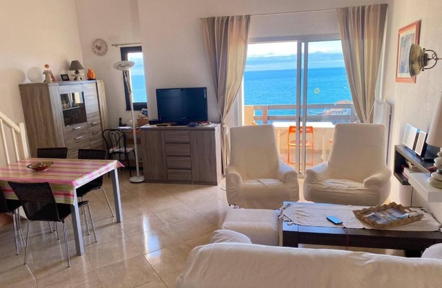 Duplex apartment in shared pool, individual garage Amazing views