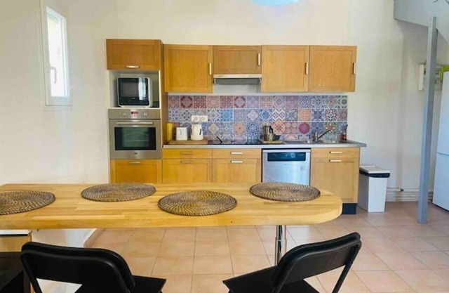 Duplex au Cœur de Meyrargues à 20 mn Daix en Provence