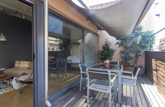 Duplex Bonanova 3 rooms 8 pax with Terrace- Free Wifi