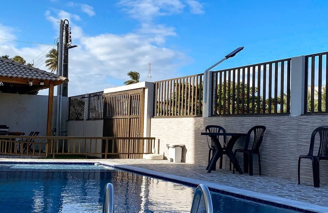 Duplex apartments, 02 en-suite bedrooms, sea view, 30 m from the beach on the border with Maragogi