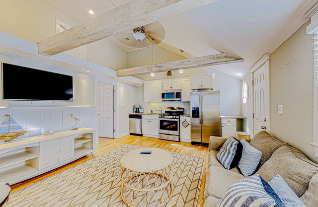 Duplex bungalows with fast WiFi, enclosed yard, & walkable locale, dog-friendly