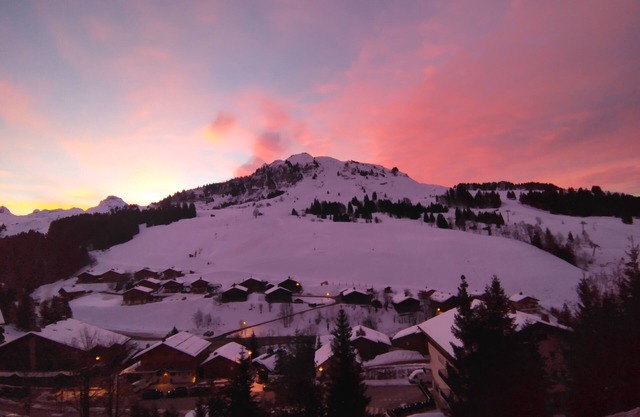 Duplex du Chinaillon 45m2 south-facing 5 mn ski and hiking resort for 6 people